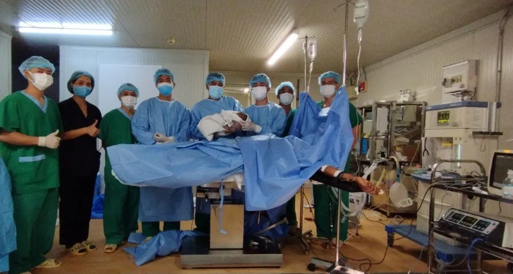 Bé gái đầu tiên chào đời tại Bệnh viện dã chiến cấp 2.4 thuộc phái bộ Nam Sudan