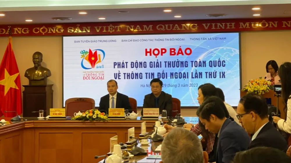 Quang cảnh buổi họp báo