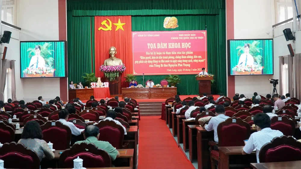 Toàn cảnh buổi tọa đàm tại hội trường tỉnh ủy Vĩnh Long