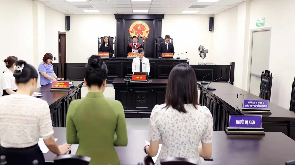 Tòa xét xử vụ kiện Sở VH-TT Hà Nội gây phiền hà thủ tục hành chính 