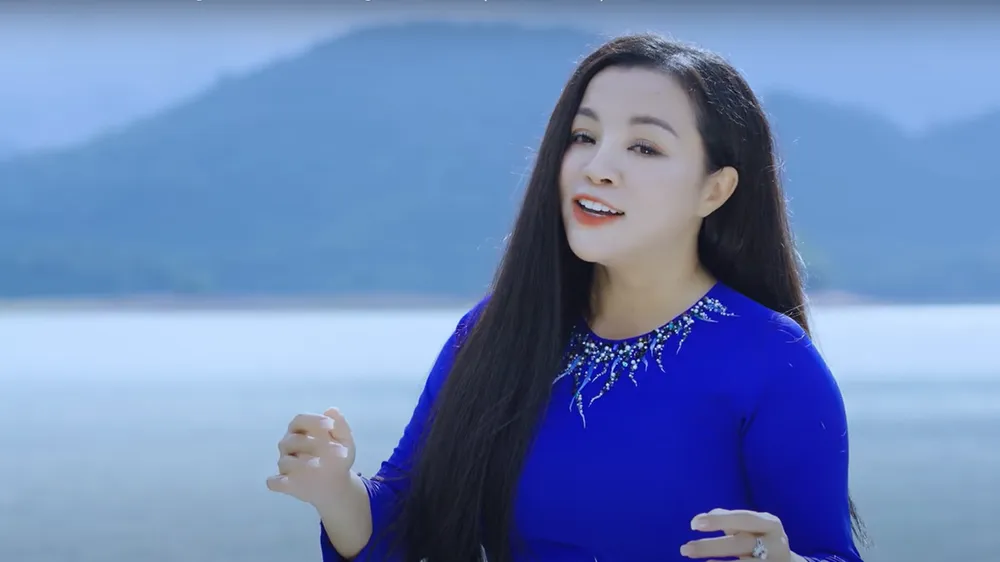 NSƯT Tố Nga trong MV Tình ta Hà Tĩnh