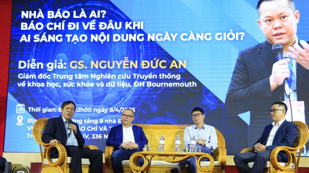 Các vị diễn giả, khách mời tại buổi tọa đàm