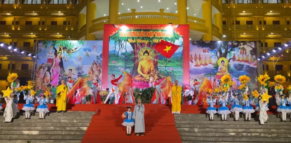 Giai điệu “Viết tiếp câu chuyện hòa bình” tại Học viện Phật giáo Việt Nam