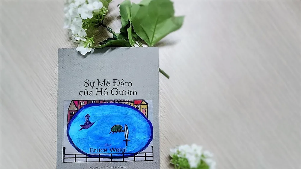 Nhà thơ, cựu binh Mỹ ra mắt tập thơ về Hồ Gươm