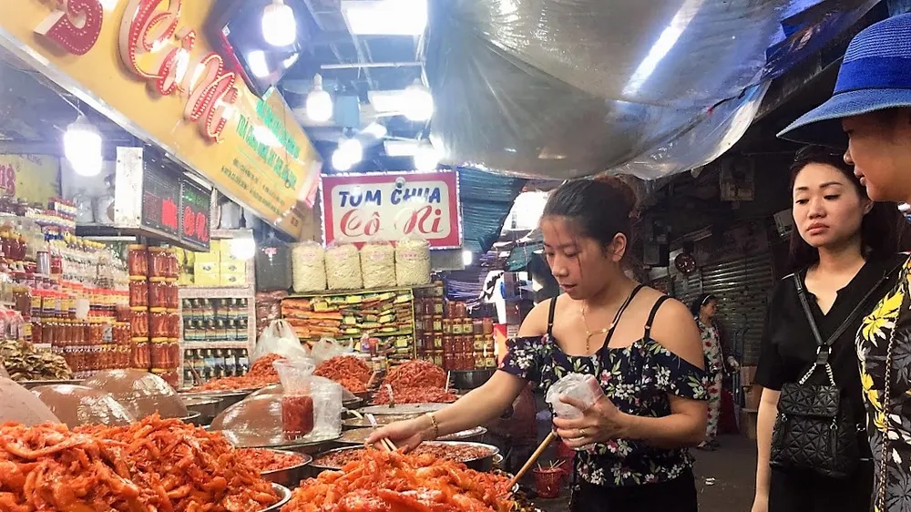 Chợ Đông Ba (Huế) là một trong những điểm đến được du khách yêu thích. Ảnh: THU HÀ
