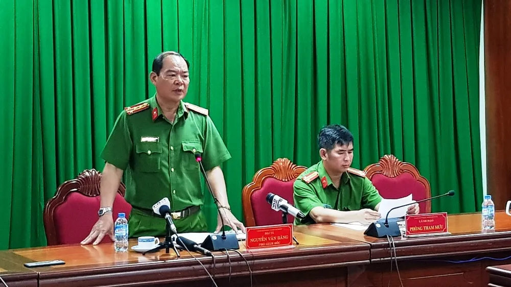 Đại tá Nguyễn Văn Băng, Phó Giám đốc Cảnh sát PCCC TPHCM thông tin về công tác chữa cháy, cứu nạn vụ cháy 