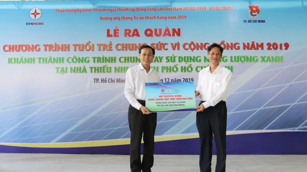 Tặng hệ thống điện năng lượng mặt trời cho Nhà Thiếu nhi TPHCM