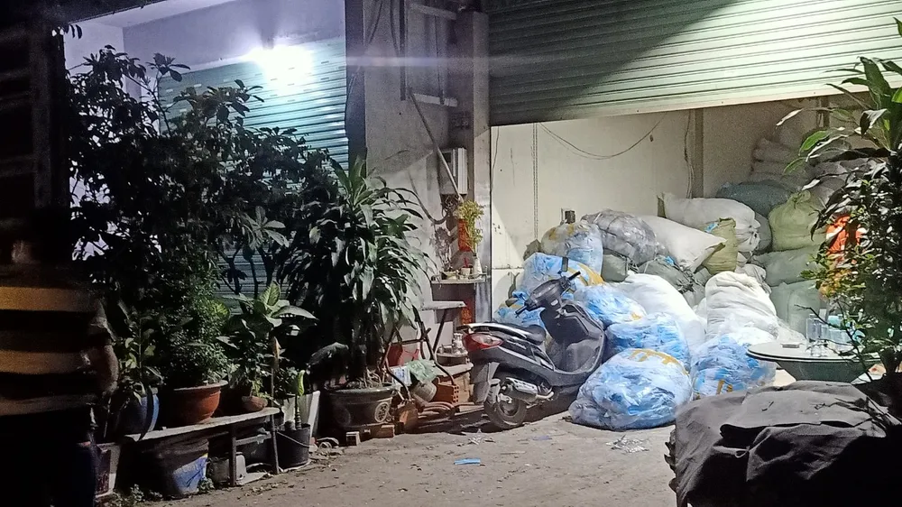 Phát hiện gần 800kg khẩu trang đã qua sử dụng chuẩn bị bán ra thị trường