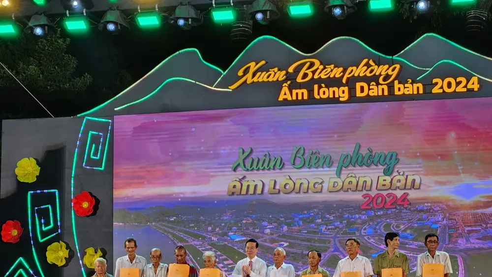 Chủ tịch nước Võ Văn Thưởng dự khai mạc "Xuân Biên phòng ấm lòng dân bản"