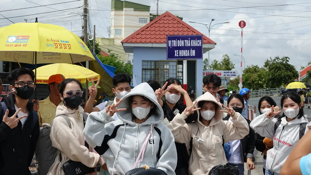 Kiên Giang: 138 thí sinh vượt biển vào đất liền thi tốt nghiệp THPT