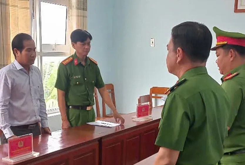 An Giang: Bắt cựu giám đốc Văn phòng đăng ký đất đai TP Long Xuyên