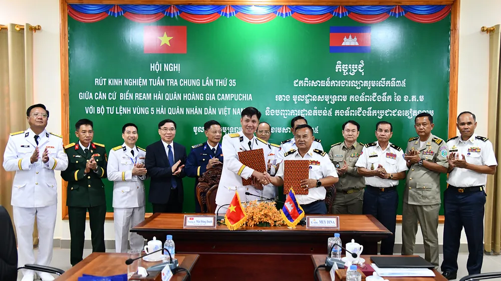 Hải quân Việt Nam – Campuchia rút kinh nghiệm tuần tra chung