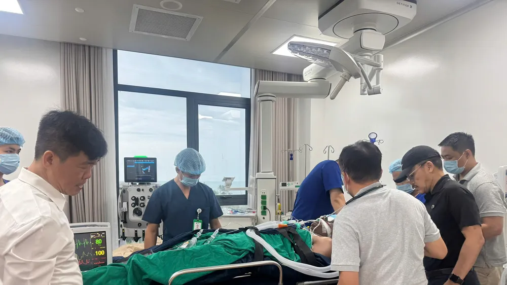 Vụ lật ca nô chở khách du lịch ở Phú Quốc: Nỗ lực giành giật sự sống cho nạn nhân bị thương cuối cùng 