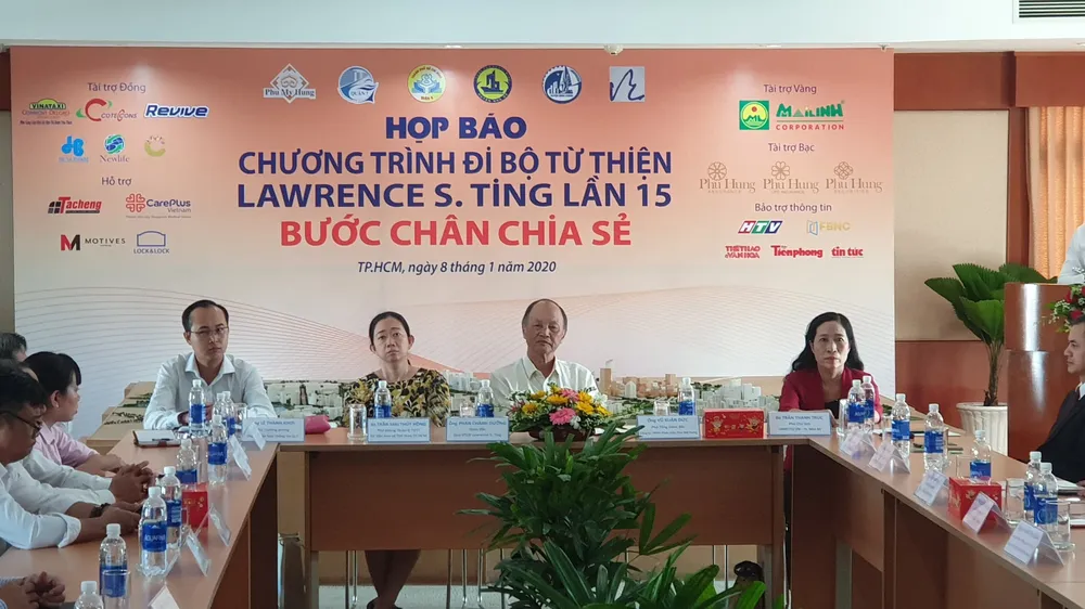 Quang cảnh buổi họp báo. 
