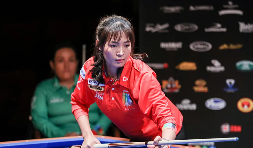 Cơ thủ có khuôn mặt khả ái Srong Pheavy. 