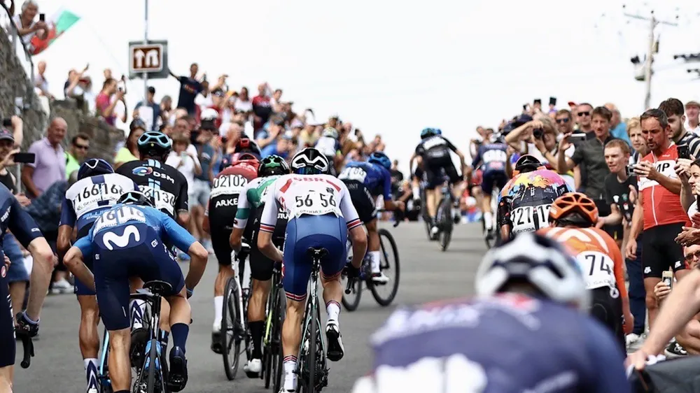 Tour of Britain 2021 thành công nhờ lượng khán giả đông đảo