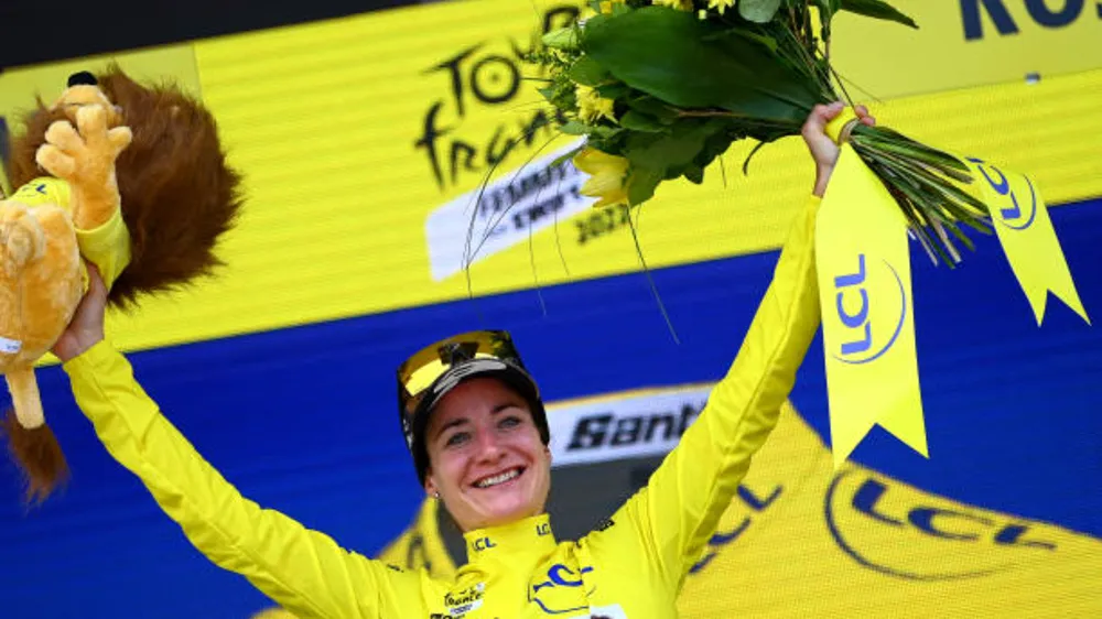 Marianne Vos thâu tóm cả áo vàng lẫn áo xanh tổng sắp