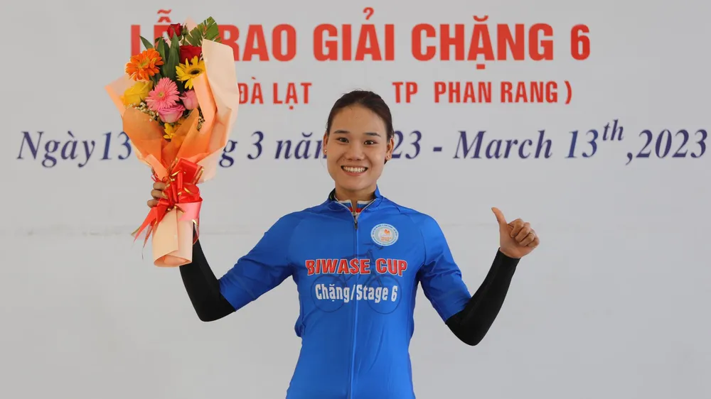 Bùi Thị Quỳnh về nhất chặng nhảy lên chiếm Áo xanh