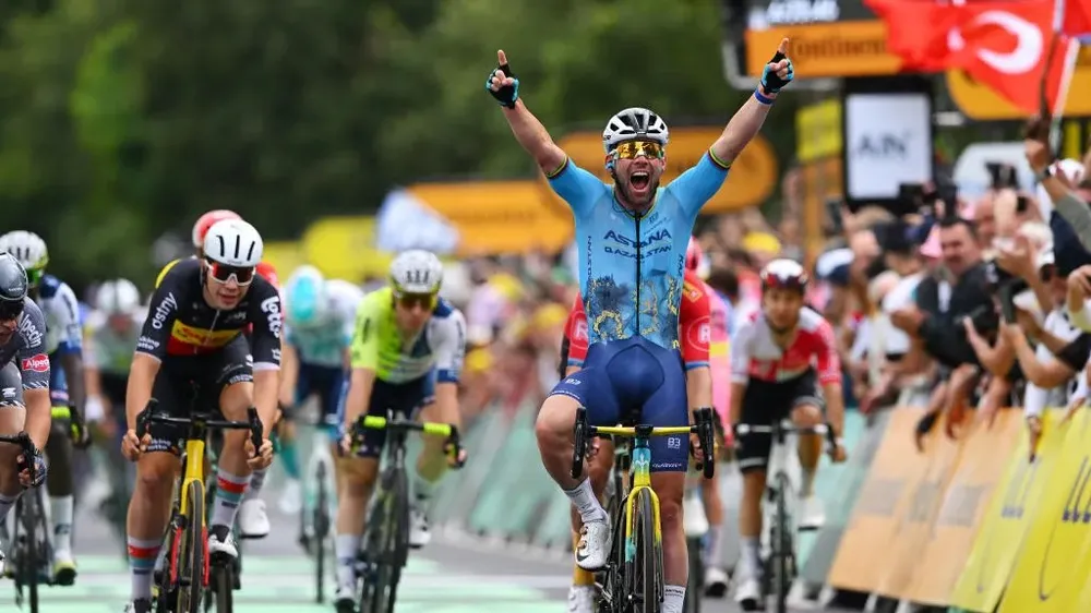 Mark Cavendish mừng chiến thắng chặng 5 
