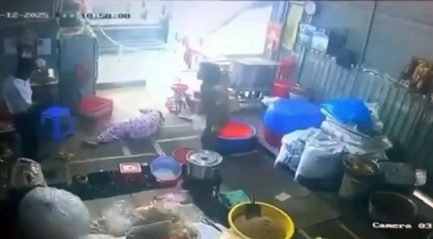 Người đàn ông dùng dao chém "vợ hờ" rồi tự sát 