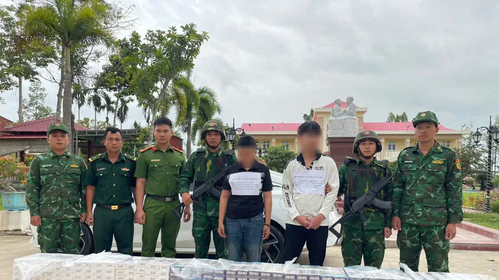 Lực lượng Bộ đội Biên phòng tỉnh Tây Ninh bắt giữ các đối tượng vận chuyển thuốc lá lậu