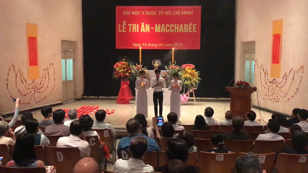 Khi thân xác trở thành người thầy im lặng