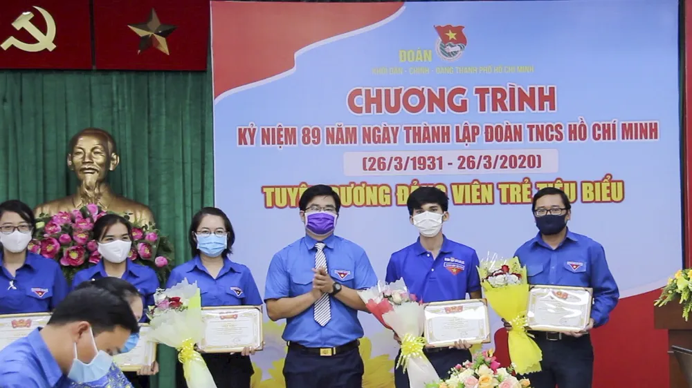 Đoàn khối Dân - Chính - Đảng TPHCM tuyên dương 60 gương đảng viên trẻ tiêu biểu