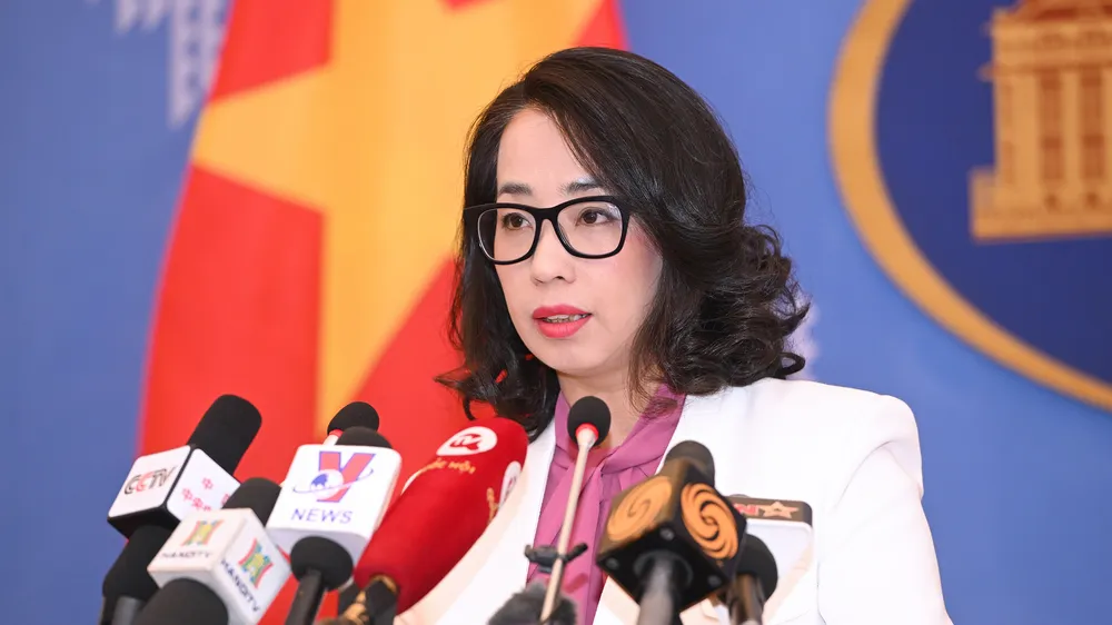 Người phát ngôn Bộ Ngoại giao Phạm Thu Hằng trả lời báo chí về việc Việt Nam nộp hồ sơ Đệ trình Ranh giới thềm lục địa mở rộng giữa Biển Đông