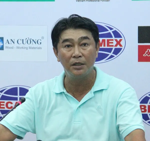 HLV Trần Minh Chiến
