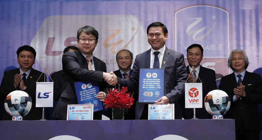 Lãnh đạo Công ty VPF cùng tập đoàn LS tại Lễ ký kết. Ảnh: Anh Trần