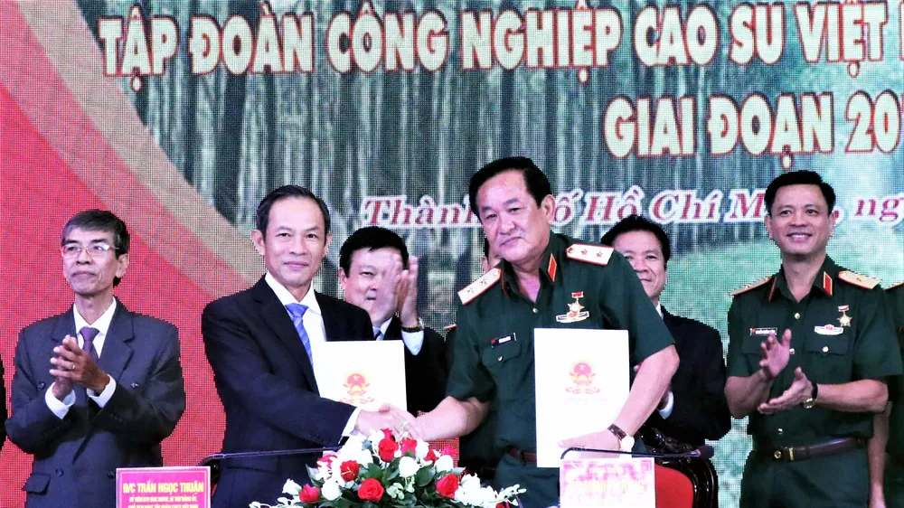 Phát triển ngành cao su gắn với thế chiến lược quốc phòng