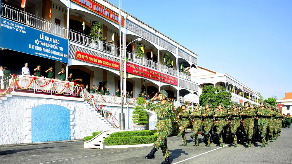 Biểu dương sức mạnh của nền quốc phòng toàn dân
