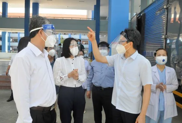 Điều ngay xe labo xét nghiệm lưu động xuống Củ Chi, không chậm trễ hơn nữa