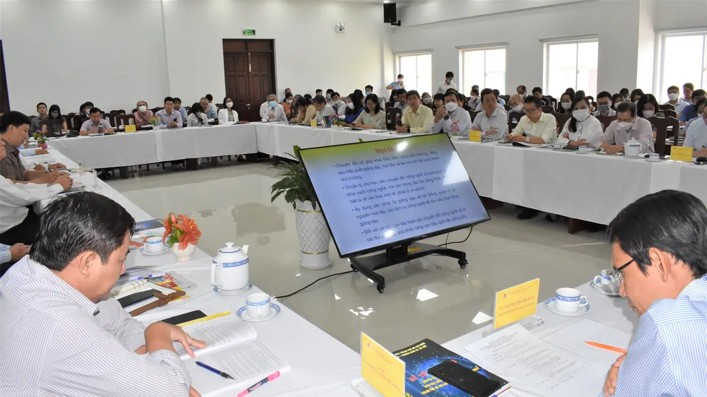 Chuyển đổi số trong giáo dục nghề nghiệp: Thầy cô giáo vẫn là yếu tố quyết định