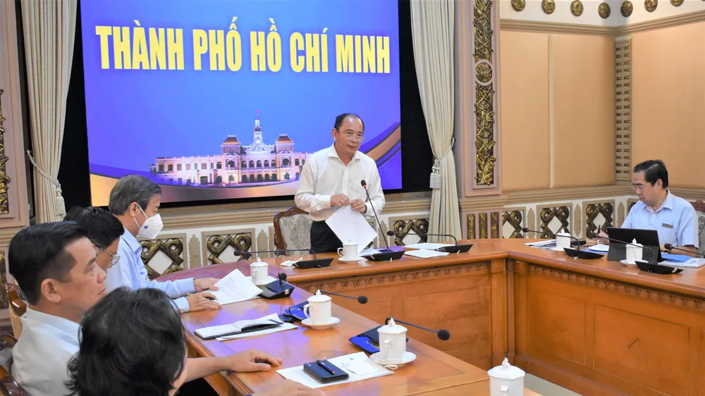 Giám đốc Sở Y tế TPHCM Tăng Chí Thượng chủ trì cuộc họp của Ban Chỉ đạo phòng chống dịch TPHCM chiều 26-8