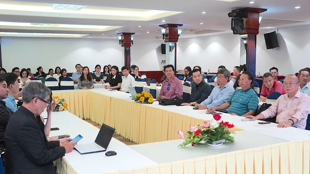 Băn khoăn với quy định về ngoại lệ bản quyền cho AI