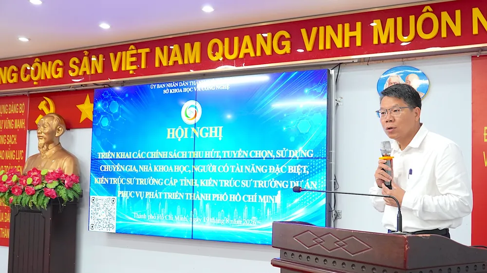 PGS.TS Lê Văn Thăng, Giám đốc Sở KH-CN TPHCM phát biểu khai mạc hội nghị. QUANG HUY