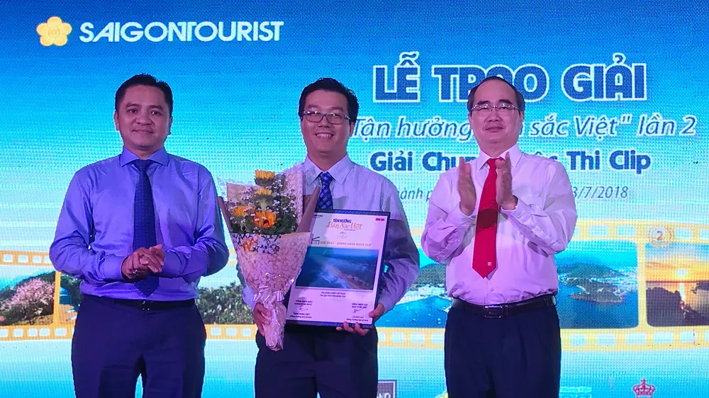 Saigontourist trao giải và công bố sách ảnh “Tận hưởng bản sắc Việt” lần 2