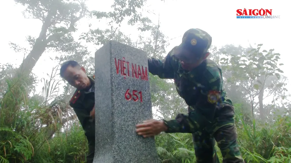 Việt Nam, Lào phối hợp tuần tra song phương bảo vệ biên giới