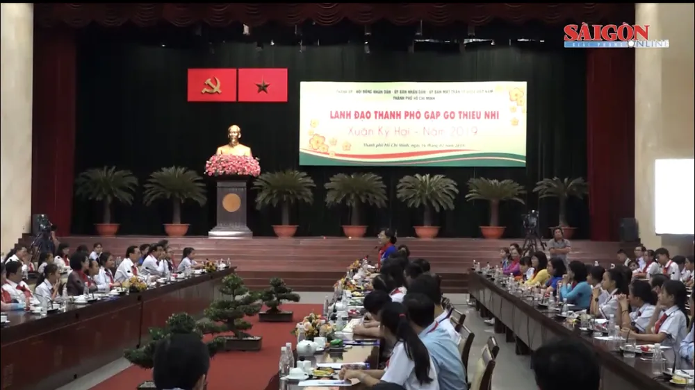 Lãnh đạo TPHCM gặp gỡ 170 thiếu nhi nhân dịp đầu xuân 2019