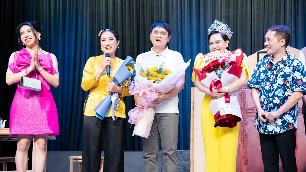 NSƯT Cát Tường trở lại sân khấu sau 10 năm trong “Sơ hở là yêu” 