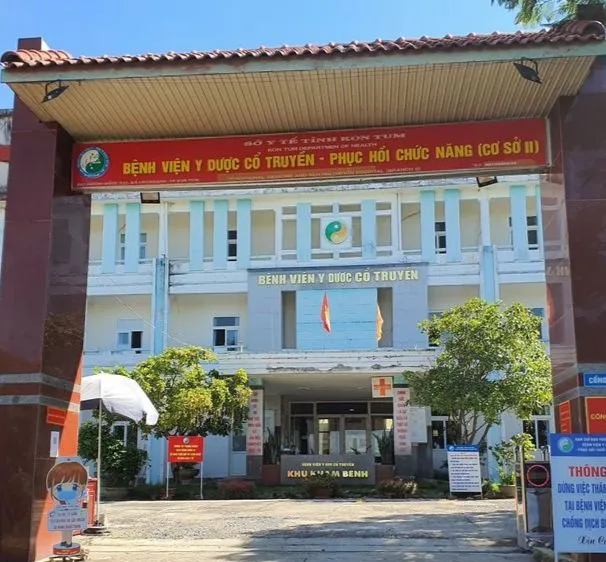 Podcast bản tin trưa 4-11: Cách chức giám đốc bệnh viện y dược cổ truyền vì có quan hệ bất chính; Thông tin vụ EU Tourist nhận hơn 1,2 tỷ đồng rồi bỏ trốn