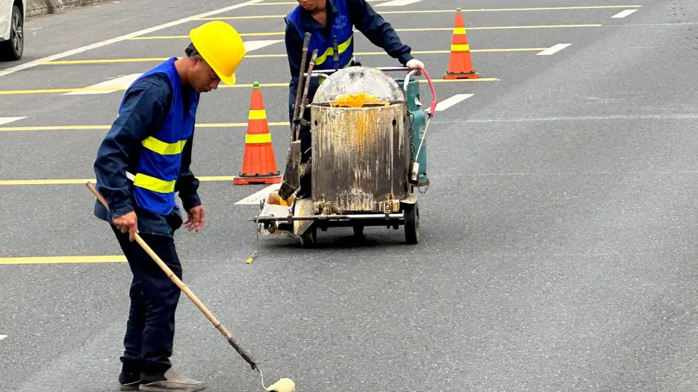 Podcast bản tin tối 15-3: Tăng cường hệ thống cảnh báo trên tuyến cao tốc Cam Lộ La Sơn; Nổ mìn, tảng đá nặng 4 tấn lăn sập nhà dân