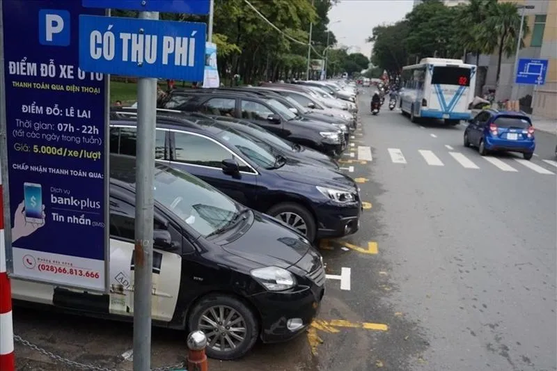 Podcast bản tin tối 27-3: Thu phí ô tô dưới lòng đường: 4 năm thực hiện lỗ hơn 2 tỷ đồng; Hơn 70 người tiếp xúc nam thanh niên mắc viêm não mô cầu