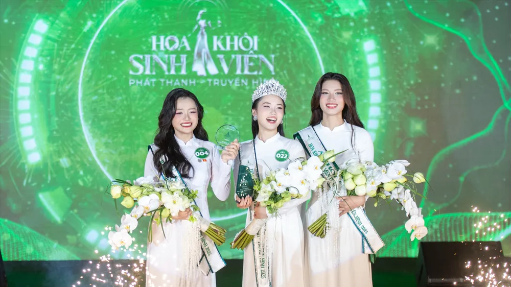 Nguyễn Ngọc Phương Trinh đăng quang Hoa khôi Sinh viên Phát thanh - Truyền hình 2025
