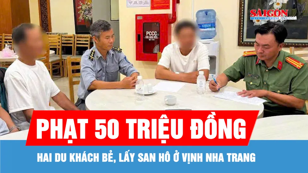 Phạt 50 triệu đồng với hai du khách bẻ, lấy san hô ở vịnh Nha Trang