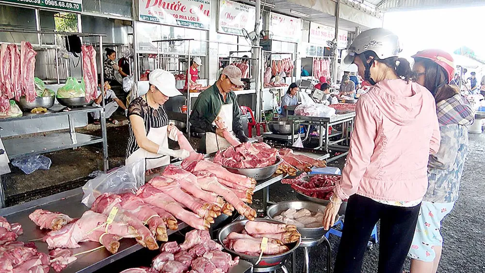 Heo kinh doanh tại chợ đầu mối Hóc Môn được kiểm soát chặt về truy xuất nguồn gốc
