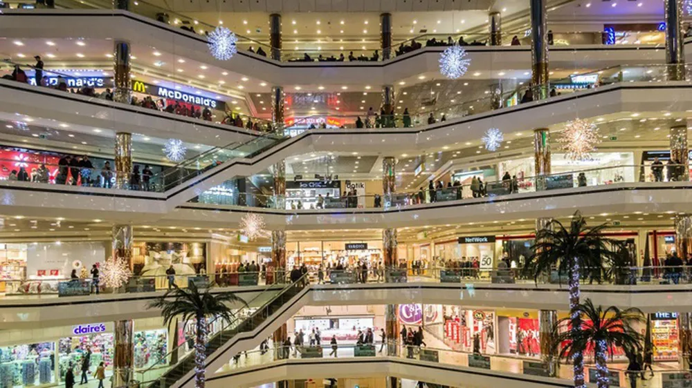 Hướng đến trung tâm mua sắm tầm khu vực