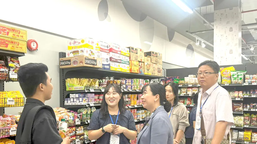 Đoàn Dure Coop tham quan, trao đổi kinh nghiệm tại Saigon Co.op