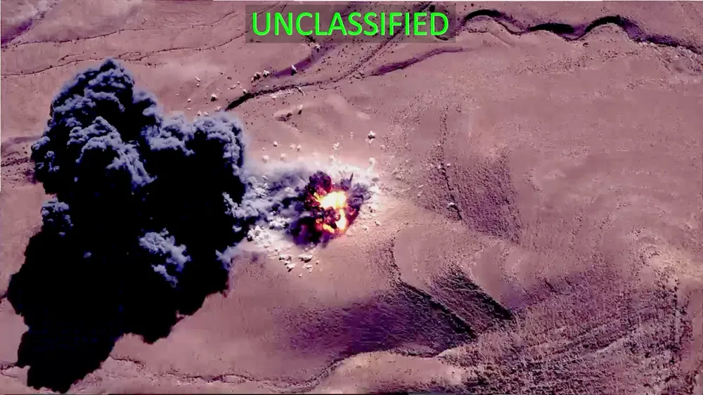 Mỹ tấn công hàng loạt mục tiêu IS tại Syria